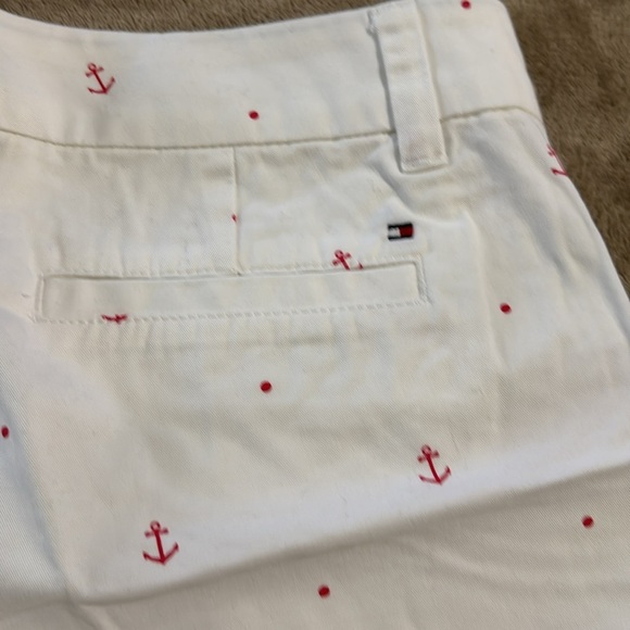 Tommy Hilfiger Women’s White Shorts Red Anchor Print - Picture 6 of 9